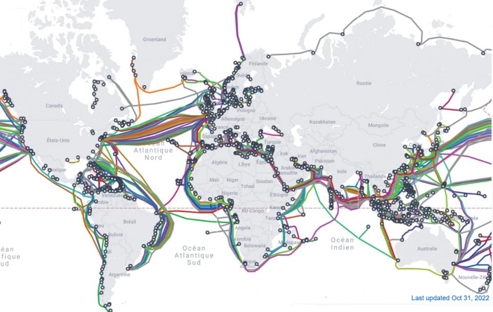 Carte des câbles sous-marins (submarinecablemap, 2022)