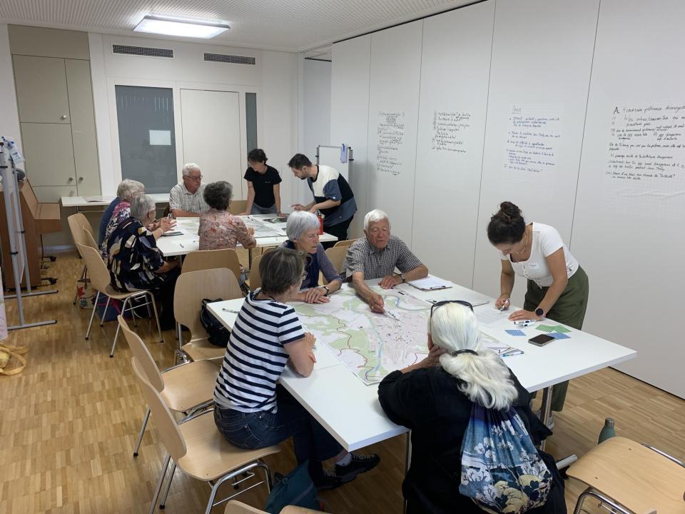 Atelier mené dans le cadre de la réalisation d’un Plan de mobilité seniors, Marly.